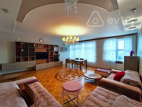 Kirayə verilir 4 otaqlı yeni tikili 200 m² — Bakı, Nəsimi 4 otaq 200.00 m²