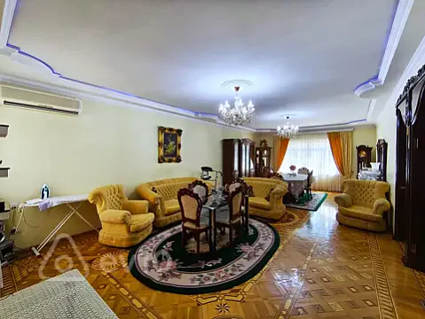 Satılır 12 otaqlı həyət evi 500 m² — Bakı, Nəsimi 12 otaq 500.00 m²