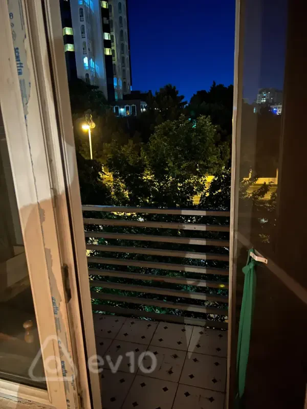 Kirayə verilir 3 otaqlı köhnə tikili 55 m²