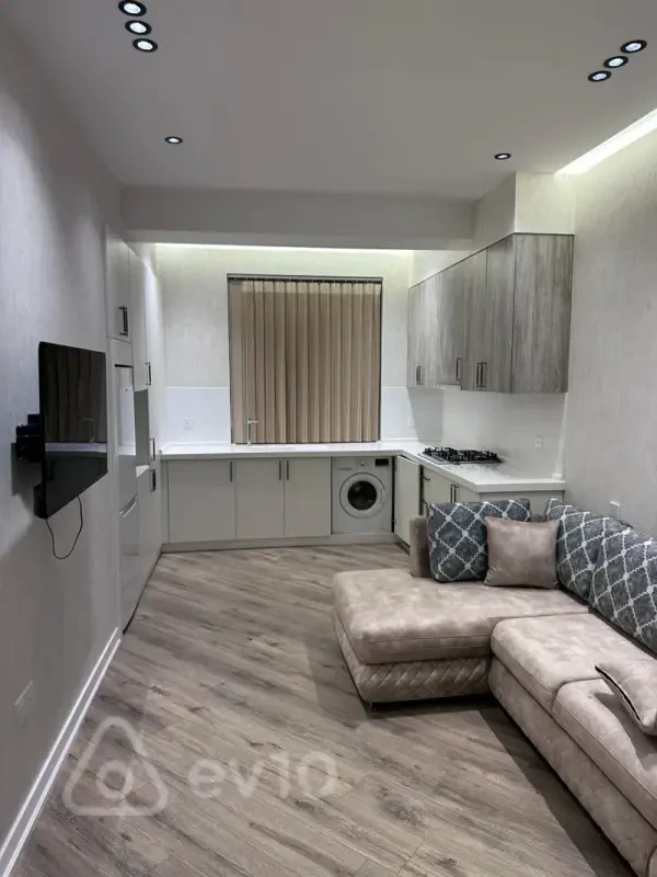 Kirayə verilir 2 otaqlı yeni tikili 60 m²