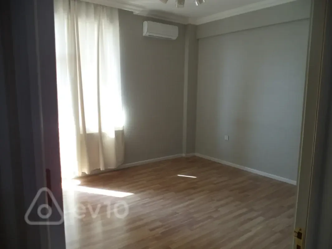 Kirayə verilir 3 otaqlı ofis 125 m²