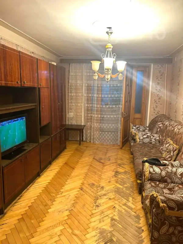Satılır 3 otaqlı köhnə tikili 75 m²