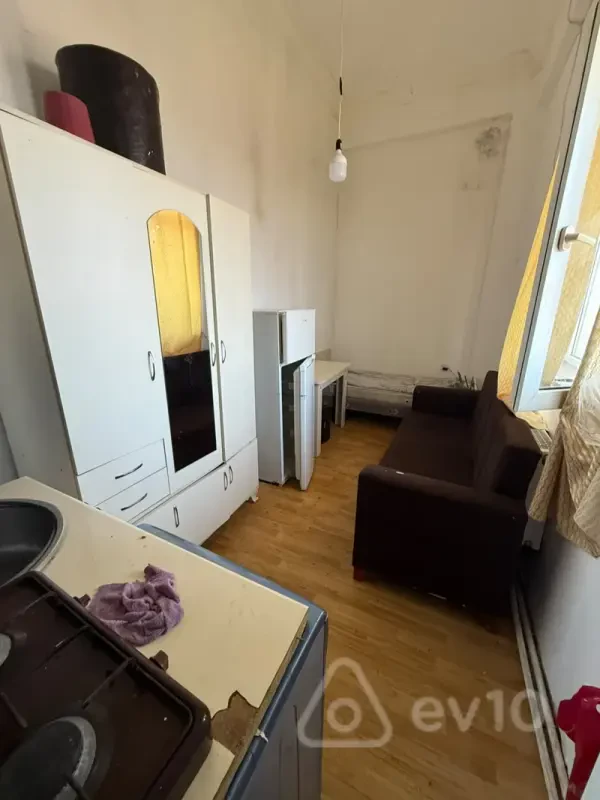 Kirayə verilir 1 otaqlı yeni tikili 15 m²