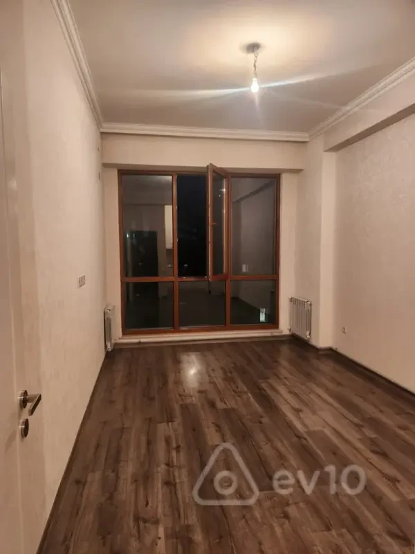 Kirayə verilir 2 otaqlı yeni tikili 55 m²