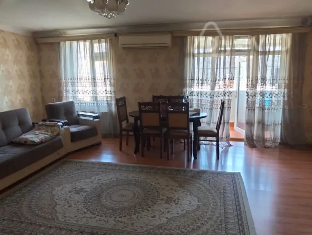 Kirayə verilir 3 otaqlı köhnə tikili 65 m²
