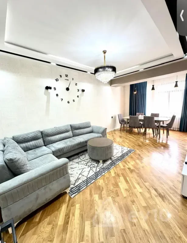 Kirayə verilir 3 otaqlı yeni tikili 100 m²
