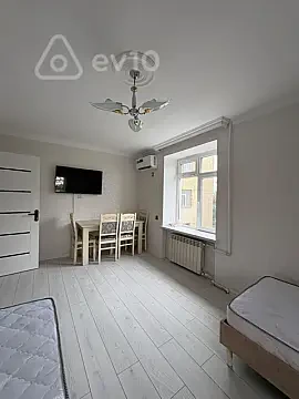 Kirayə verilir 1 otaqlı köhnə tikili 45 m² — Bakı, Nizami 1 otaq 45.00 m²