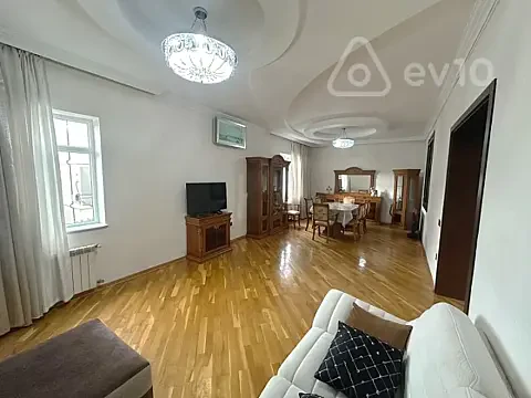 Kirayə verilir 3 otaqlı köhnə tikili 140 m² — Bakı, Yasamal 3 otaq 140.00 m²