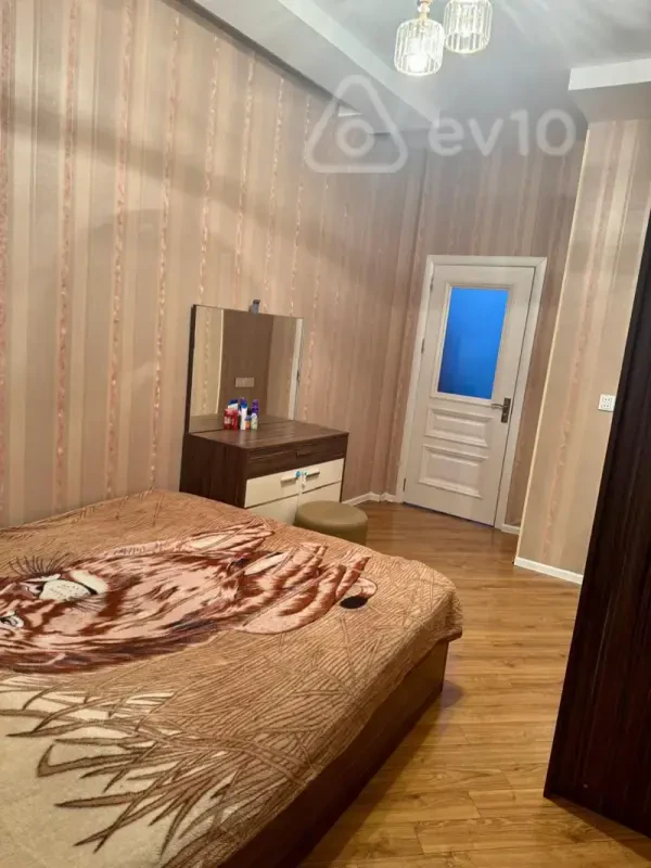Kirayə verilir 3 otaqlı yeni tikili 65 m²