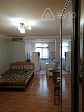 Kirayə verilir 1 otaqlı köhnə tikili 25 m² — Bakı, Nərimanov 1 otaq 25.00 m²