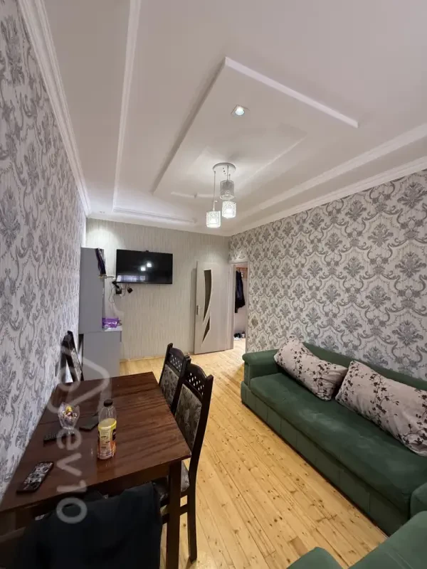 Kirayə verilir 2 otaqlı həyət evi 60 m²