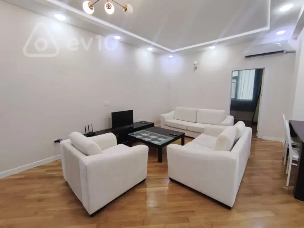 Kirayə verilir 3 otaqlı yeni tikili 100 m²