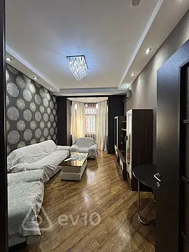 Kirayə verilir 3 otaqlı köhnə tikili 100 m² — Bakı, Səbail 3 otaq 100.00 m²