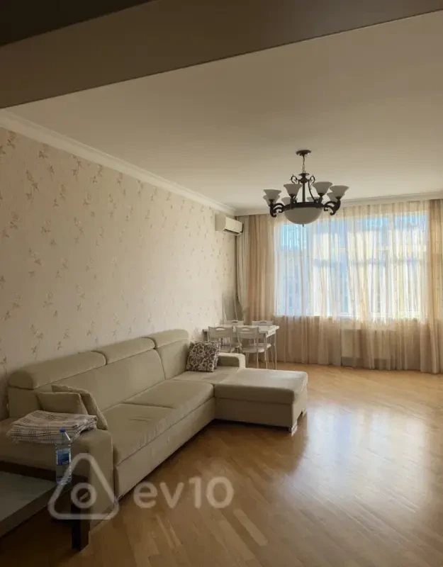 Kirayə verilir 3 otaqlı yeni tikili 101 m²