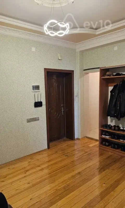 Kirayə verilir 3 otaqlı yeni tikili 77 m²