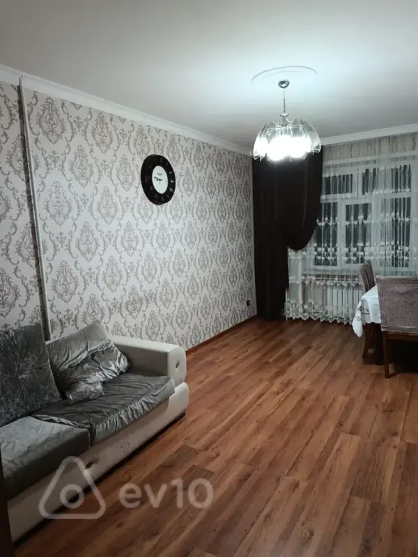 Kirayə verilir 3 otaqlı köhnə tikili 52 m²