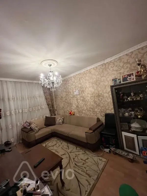 Satılır 2 otaqlı köhnə tikili 35 m²