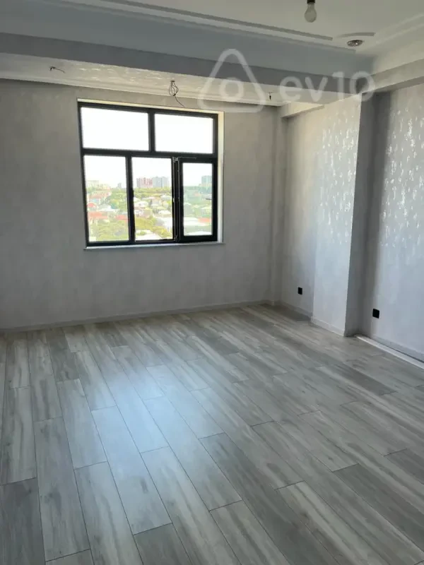 Kirayə verilir 2 otaqlı yeni tikili 75 m²