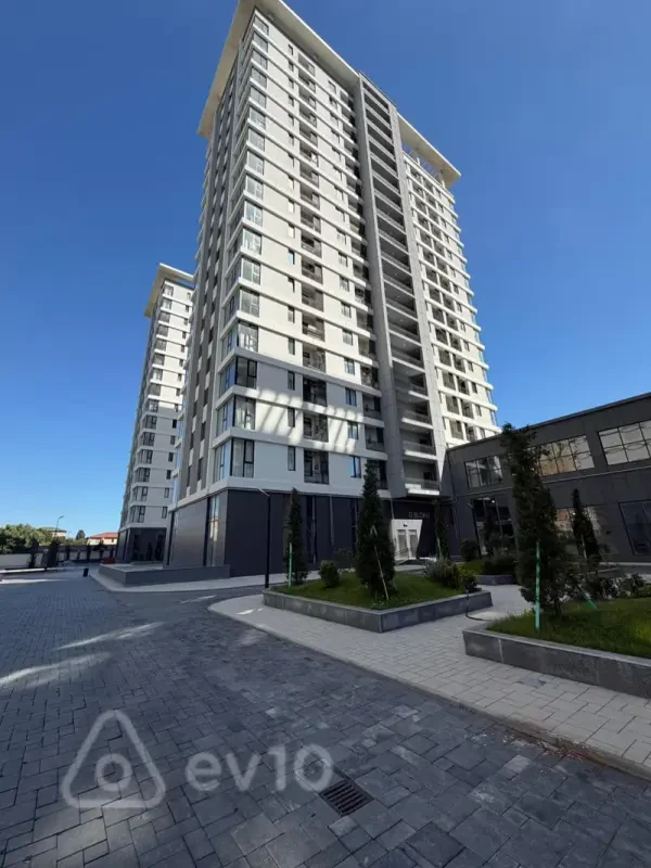 Kirayə verilir 2 otaqlı yeni tikili 50 m²