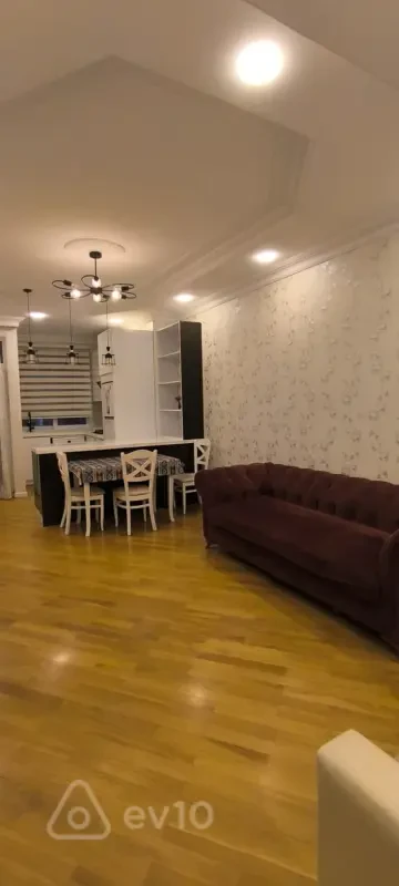 Kirayə verilir 3 otaqlı yeni tikili 95 m²