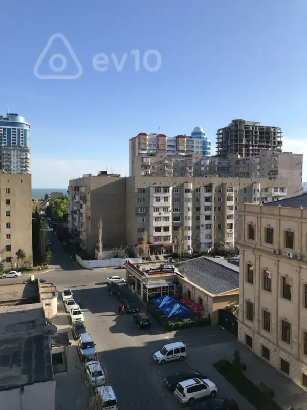 Kirayə verilir 3 otaqlı yeni tikili 130 m²