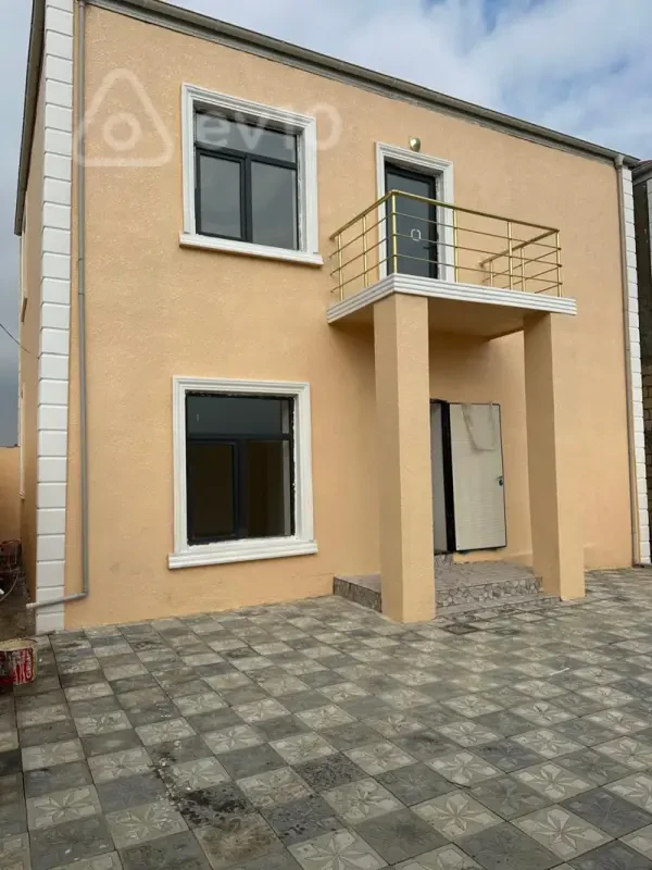 Satılır 4 otaqlı həyət evi 140 m²