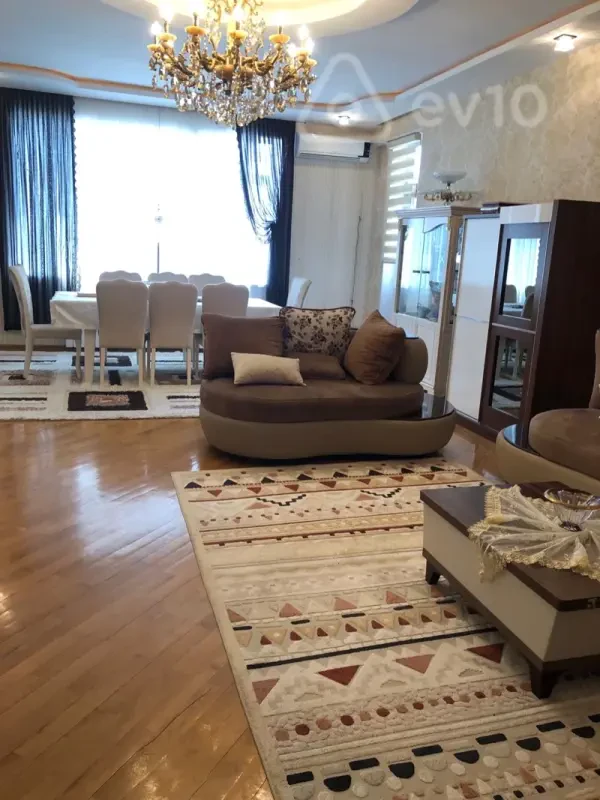 Satılır 4 otaqlı yeni tikili 197 m²
