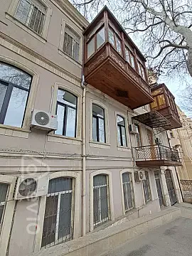 Satılır 1 otaqlı köhnə tikili 8 m² — Bakı, Səbail 1 otaq 8.00 m²