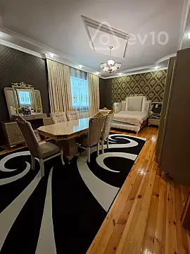Satılır 4 otaqlı həyət evi 300 m² — Siyəzən 4 otaq 300.00 m²