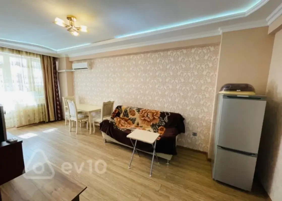 Kirayə verilir 2 otaqlı yeni tikili 55 m²