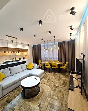 Kirayə verilir 3 otaqlı yeni tikili 1800 m² — Bakı, Nərimanov 3 otaq 1800.00 m²