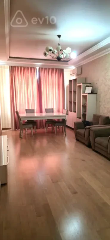 Kirayə verilir 2 otaqlı yeni tikili 76 m²