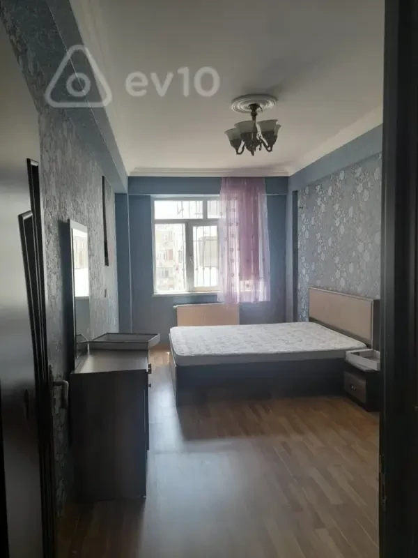 Kirayə verilir 3 otaqlı yeni tikili 85 m²