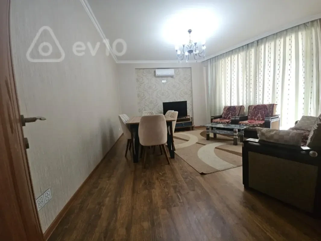 Kirayə verilir 3 otaqlı yeni tikili 130 m²