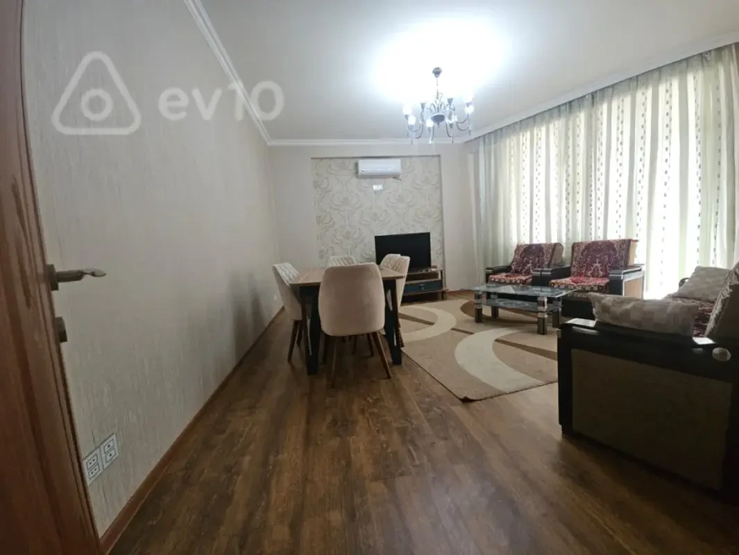 Kirayə verilir 3 otaqlı yeni tikili 130 m²