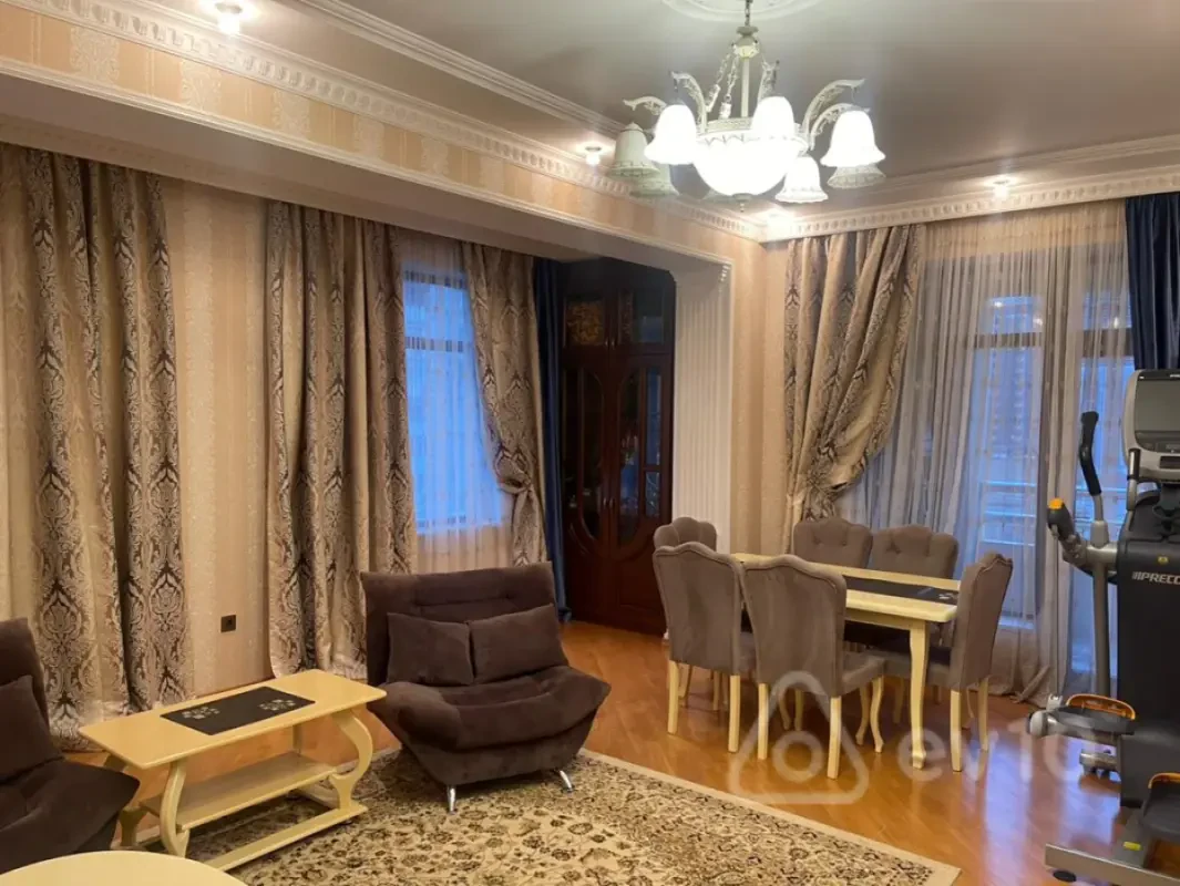 Kirayə verilir 2 otaqlı yeni tikili 100 m²