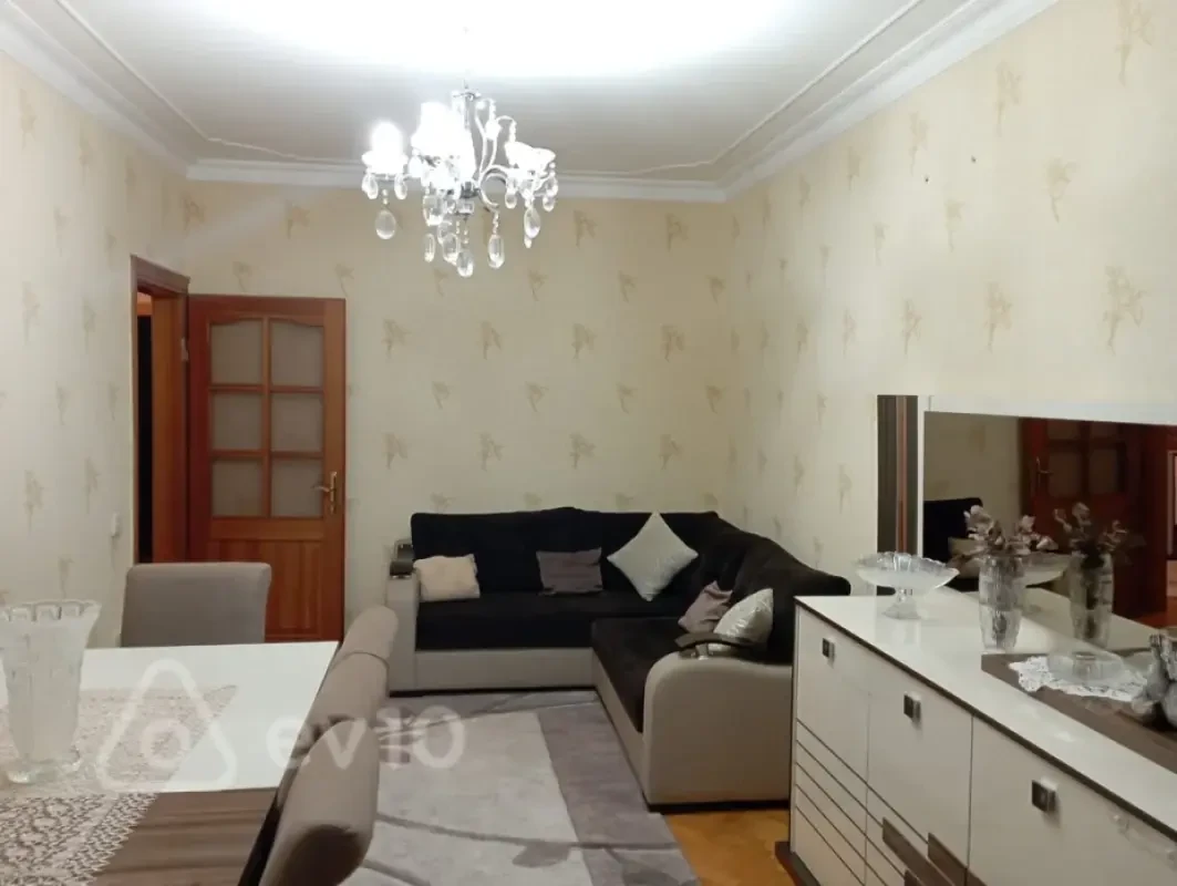 Kirayə verilir 3 otaqlı köhnə tikili 68 m²