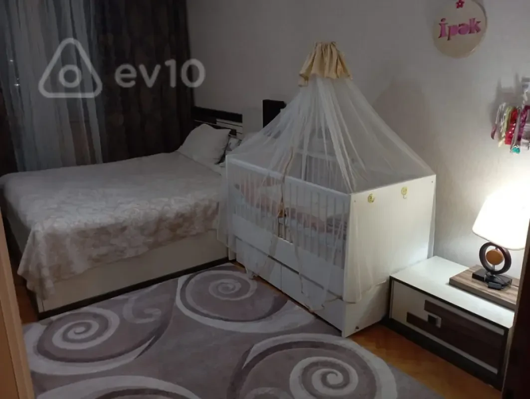 Kirayə verilir 3 otaqlı köhnə tikili 75 m²