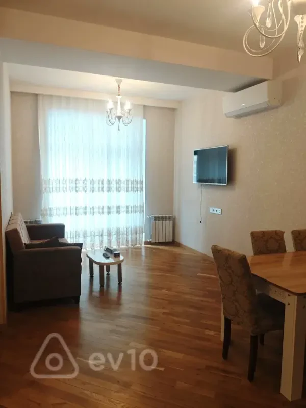Kirayə verilir 3 otaqlı yeni tikili 70 m²