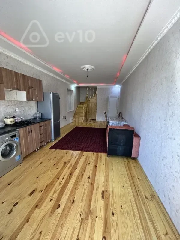 Kirayə verilir 4 otaqlı yeni tikili 120 m²