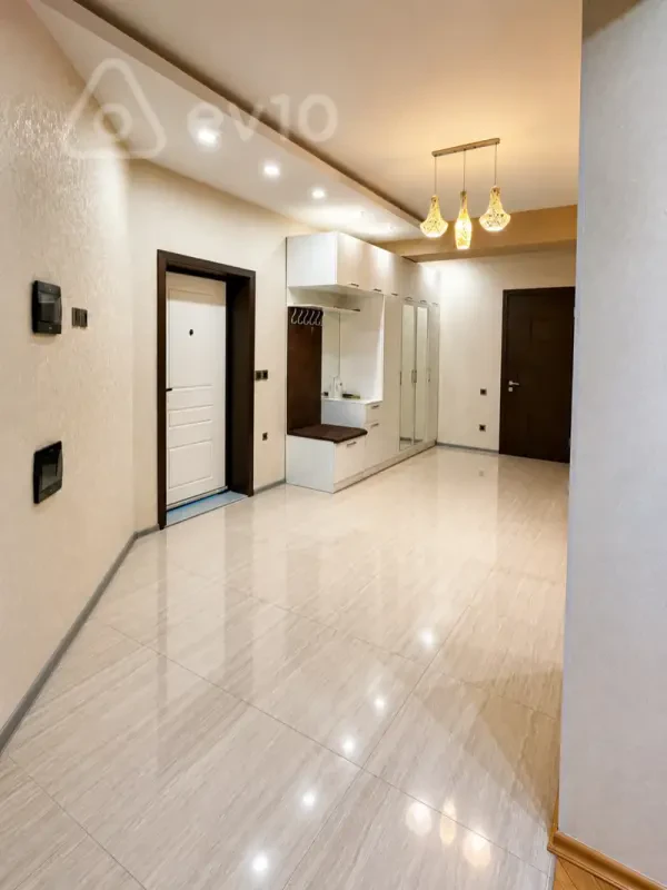 Kirayə verilir 2 otaqlı yeni tikili 90 m²
