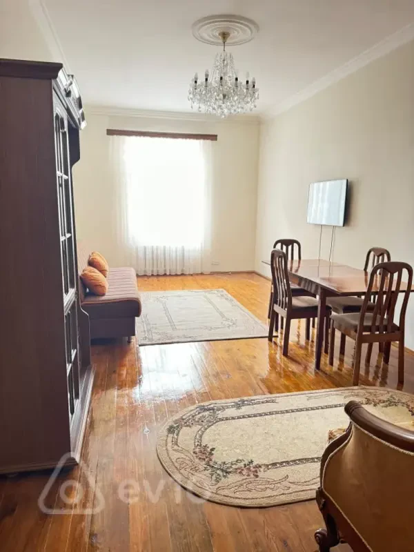 Kirayə verilir 2 otaqlı yeni tikili 80 m²