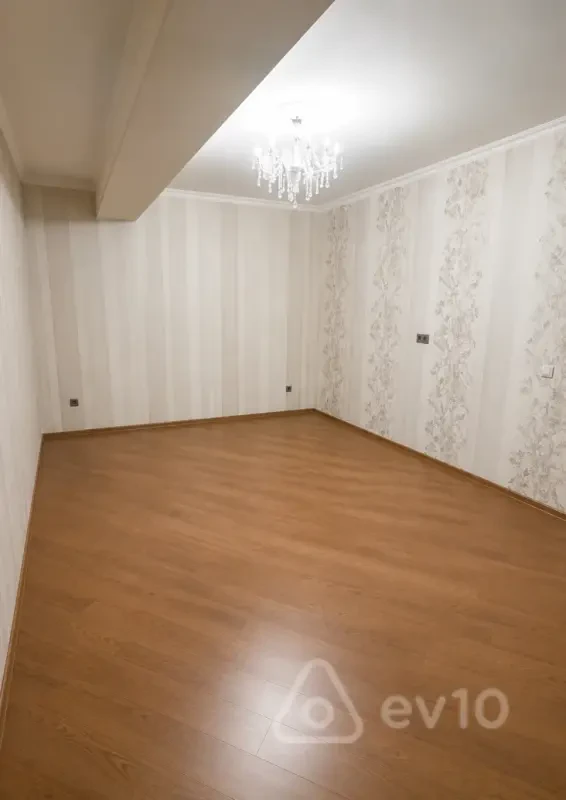 Kirayə verilir 2 otaqlı yeni tikili 80 m²