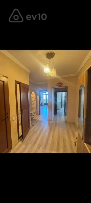 Kirayə verilir 3 otaqlı yeni tikili 80 m²