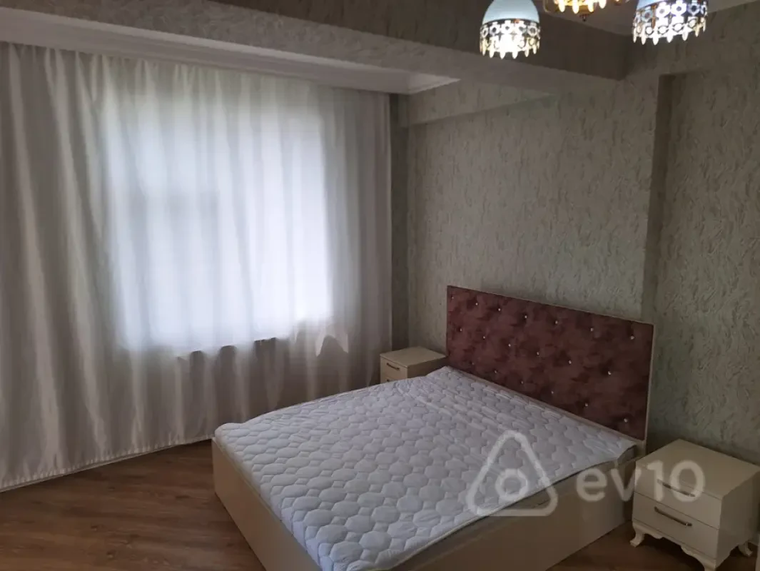Kirayə verilir 2 otaqlı yeni tikili 100 m²