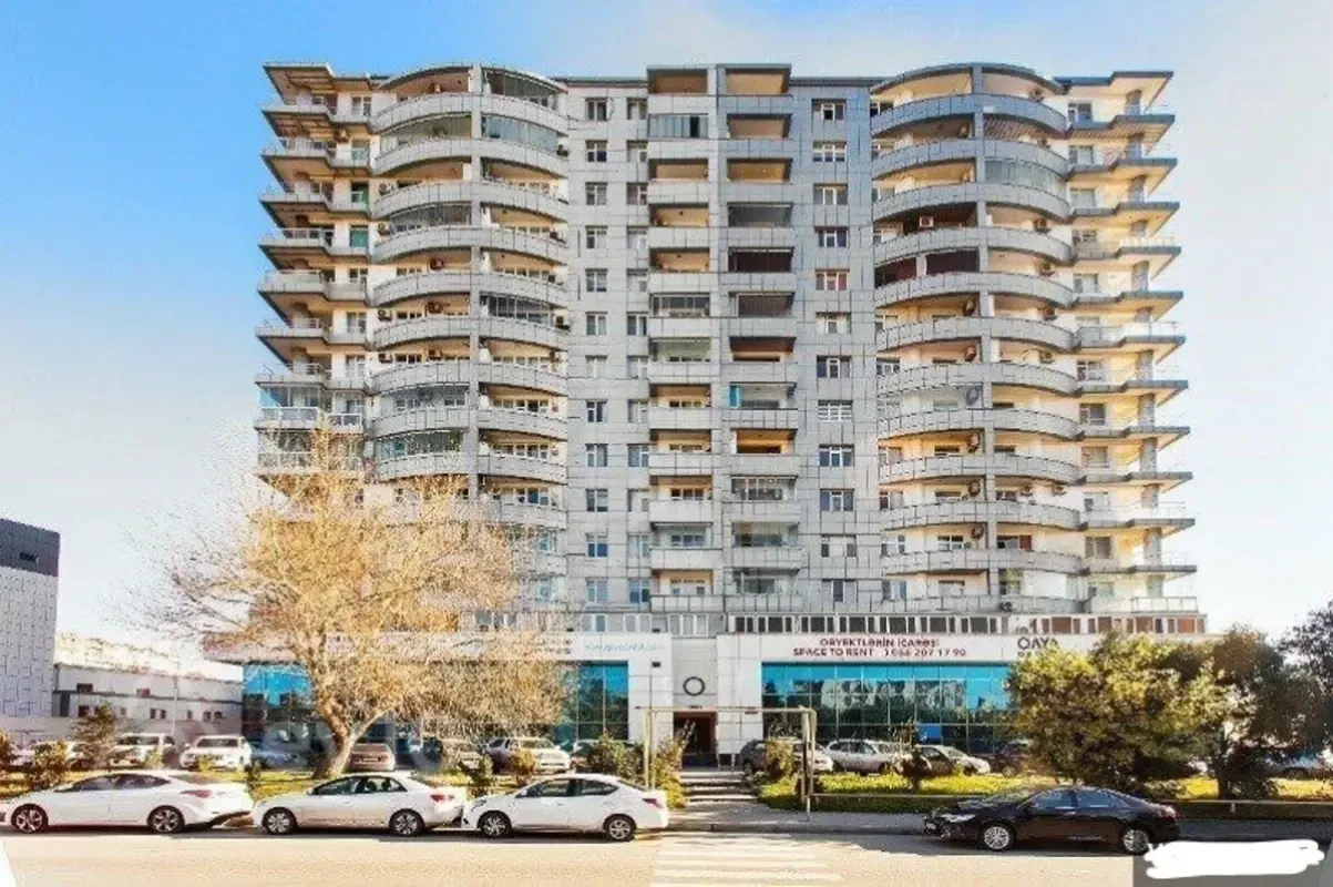 Kirayə verilir 3 otaqlı yeni tikili 150 m²