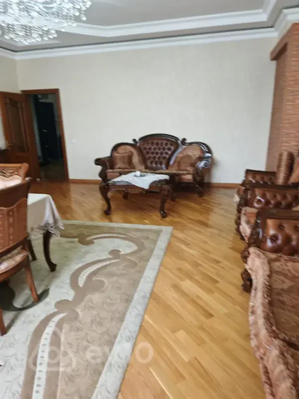 Kirayə verilir 3 otaqlı yeni tikili 150 m²