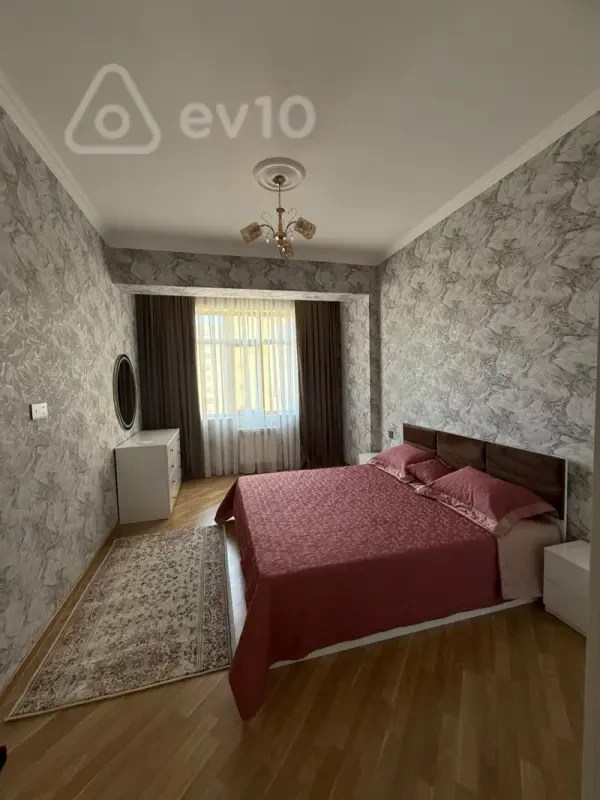 Kirayə verilir 2 otaqlı yeni tikili 75 m²