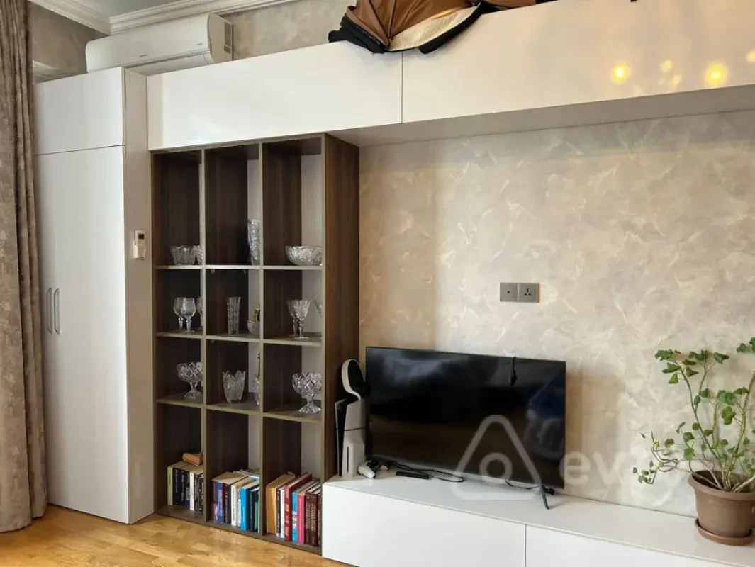 Satılır 2 otaqlı yeni tikili 50 m²