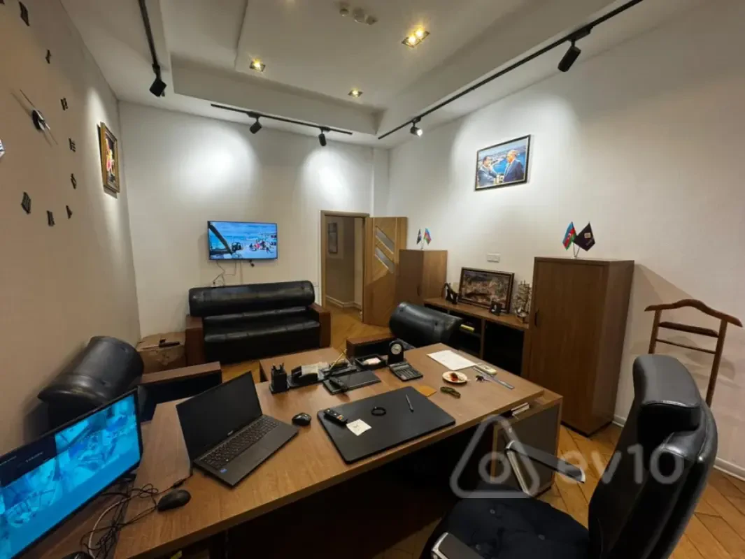 Kirayə verilir 3 otaqlı ofis 94 m²